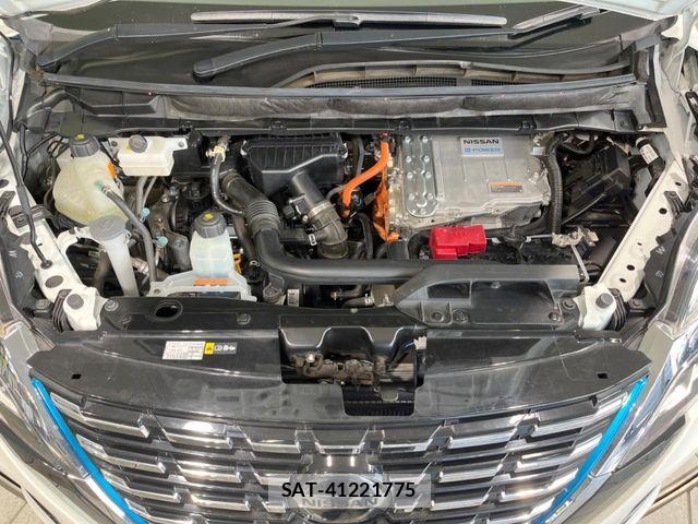 Nissan SERENA 2021-09 6817103-18