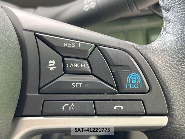 Nissan SERENA 2021-09 6817103-4
