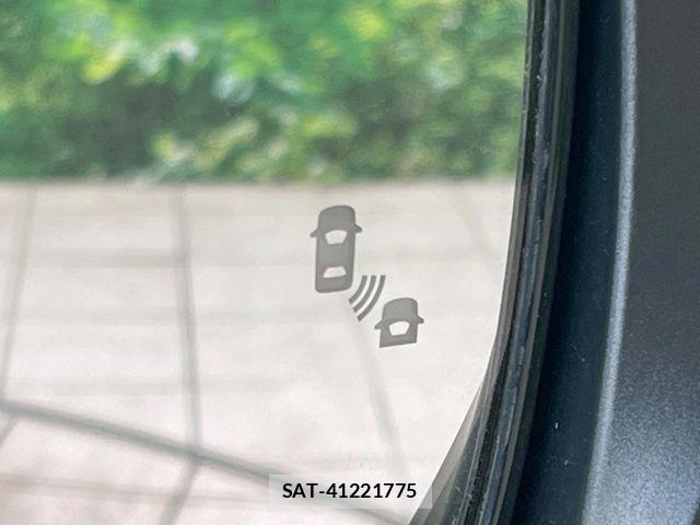 Nissan SERENA 2021-09 6817103-6
