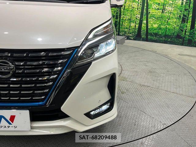 Nissan SERENA 2022-03 6817109-12