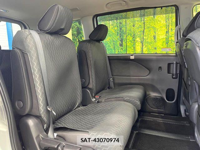 Nissan SERENA 2022-11 6817108-9