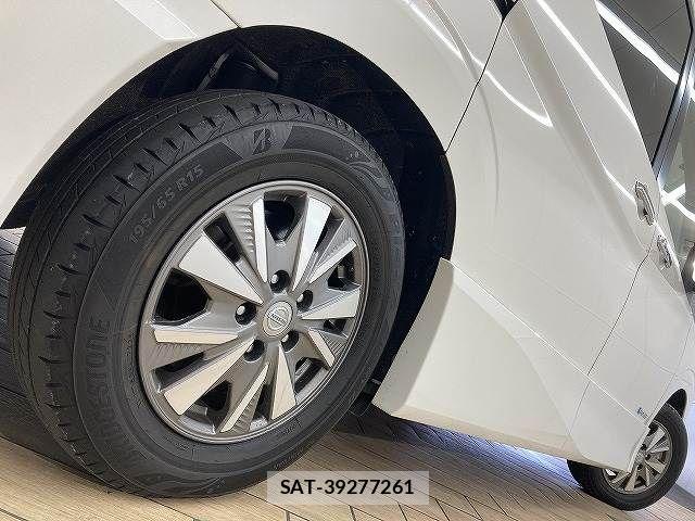 Nissan SERENA 2018-07 6817136-18