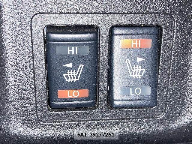 Nissan SERENA 2018-07 6817136-8
