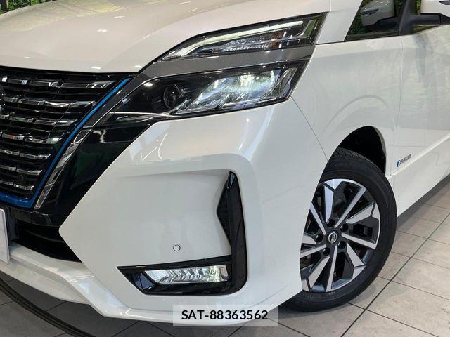 Nissan SERENA 2023-01 6817116-11