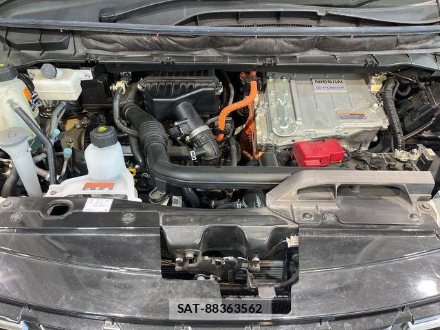Nissan SERENA 2023-01 6817116-17