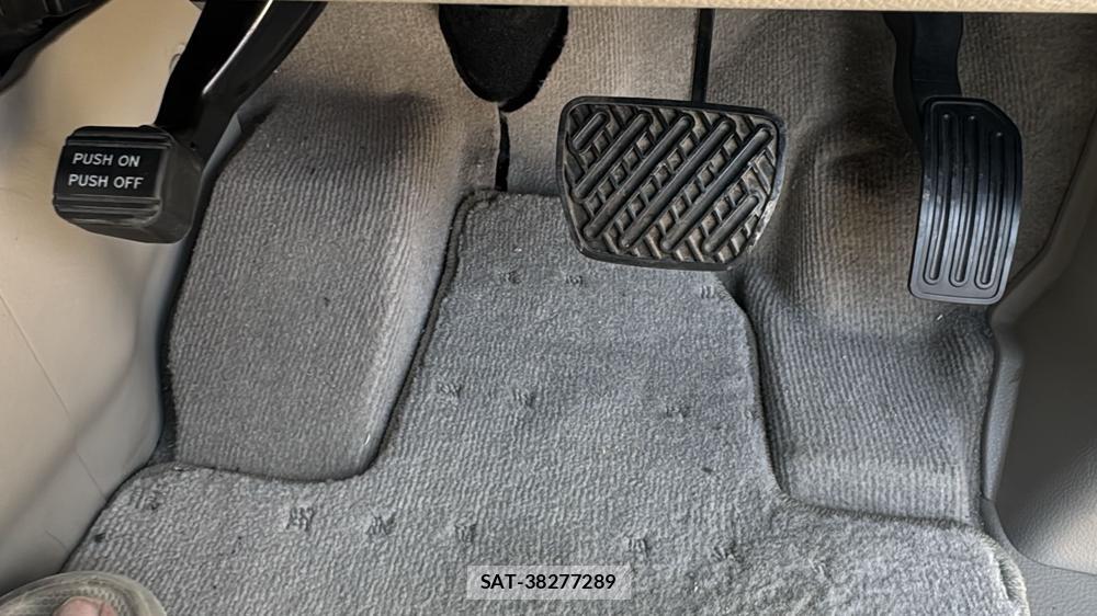 Nissan SERENA 2012-08 6681861-17