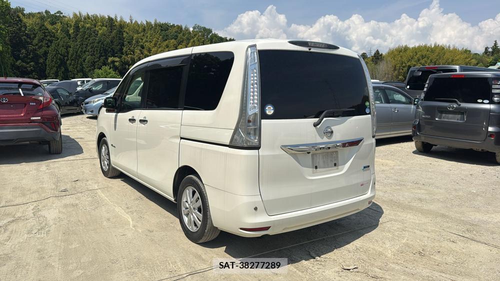 Nissan SERENA 2012-08 6681861-2