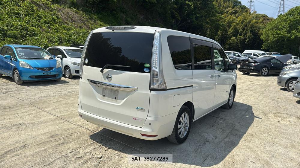 Nissan SERENA 2012-08 6681861-4