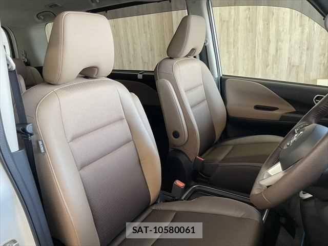 Nissan SERENA 2018-03 6912409-9