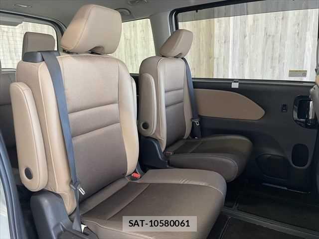 Nissan SERENA 2018-03 6912409-10