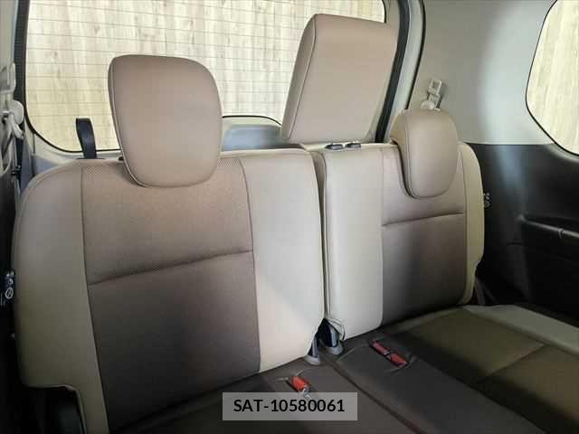 Nissan SERENA 2018-03 6912409-11