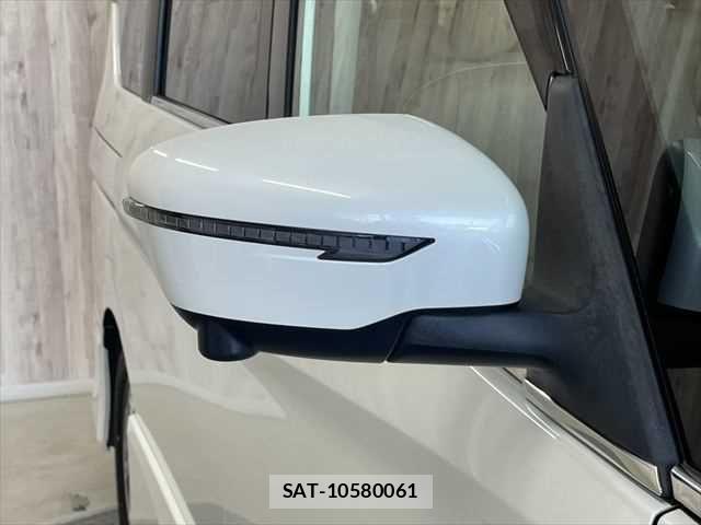 Nissan SERENA 2018-03 6912409-29