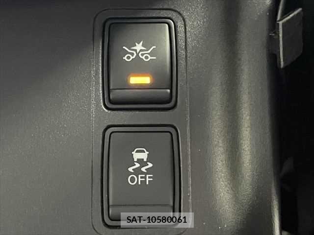 Nissan SERENA 2018-03 6912409-8