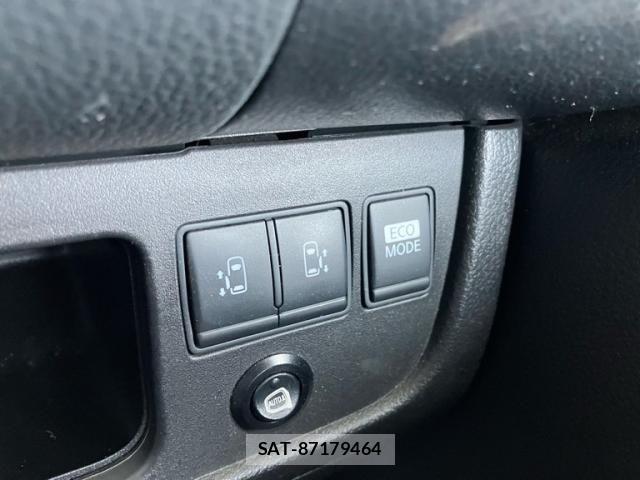 Nissan SERENA 2011-11 6912431-16