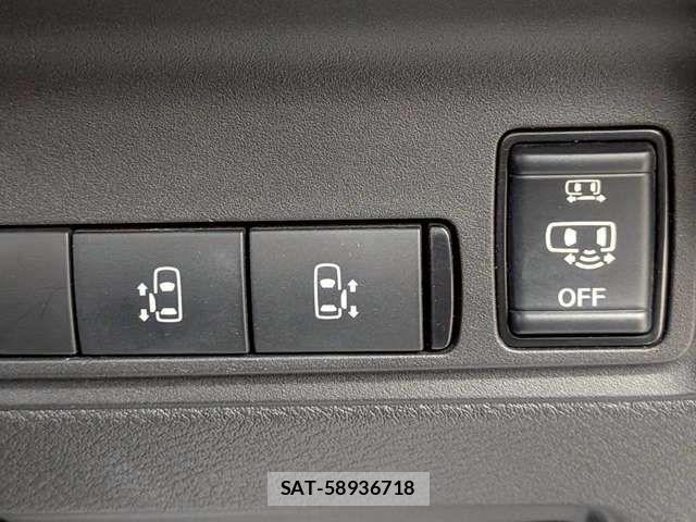 Nissan SERENA 2023-06 6912369-11