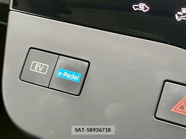 Nissan SERENA 2023-06 6912369-13