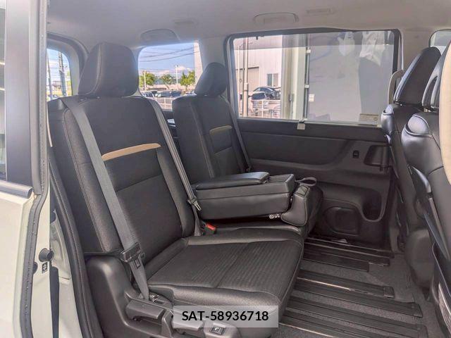 Nissan SERENA 2023-06 6912369-20