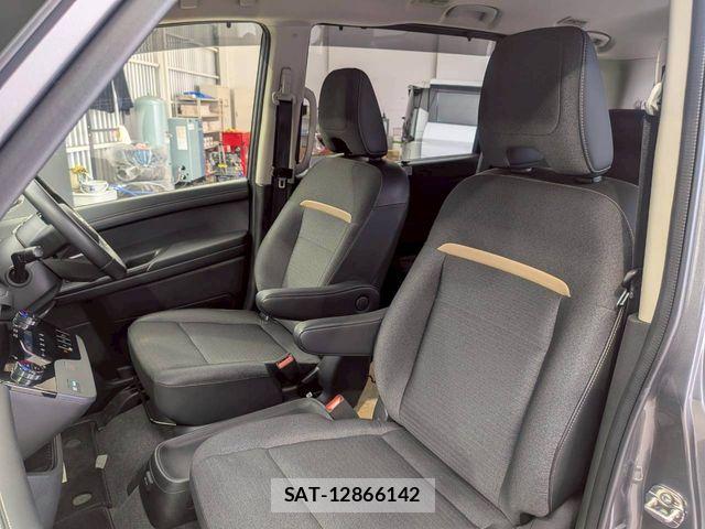 Nissan SERENA 2023-09 6912366-18