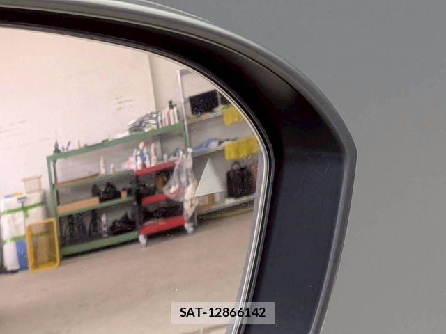 Nissan SERENA 2023-09 6912366-25
