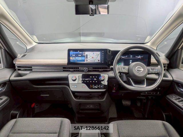 Nissan SERENA 2023-09 6912366-2