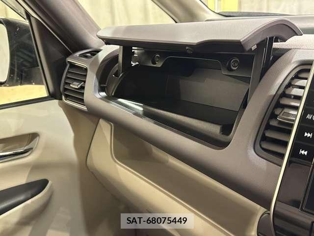 Nissan SERENA 2021-02 6912408-28