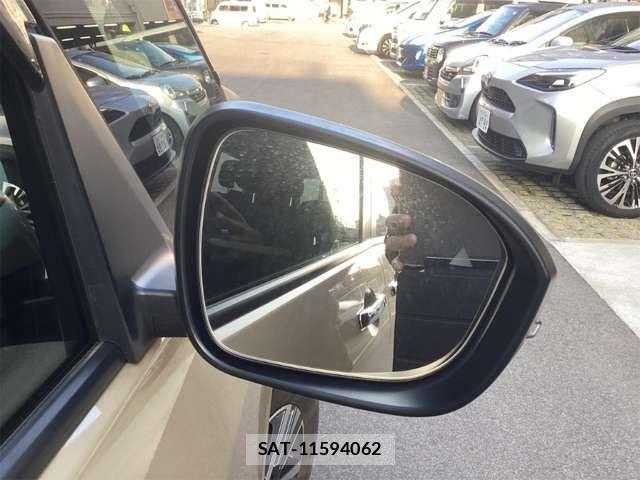 Nissan SERENA 2023-10 6912356-14