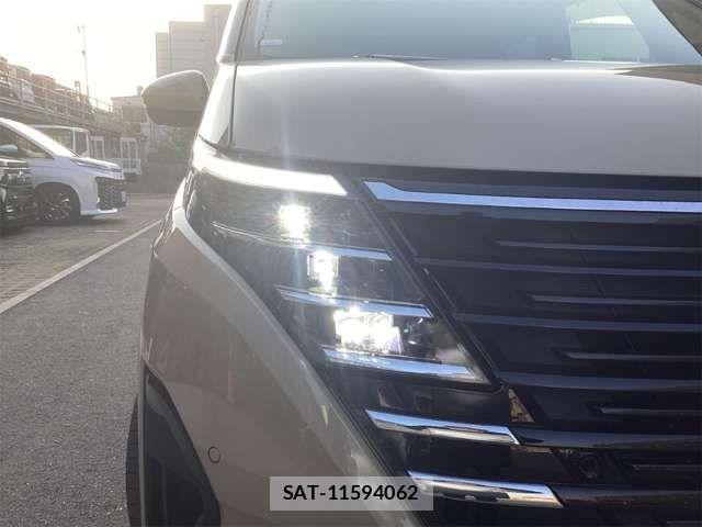 Nissan SERENA 2023-10 6912356-16
