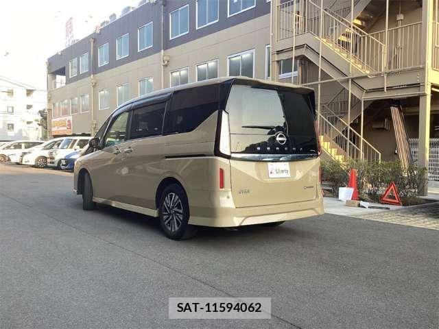 Nissan SERENA 2023-10 6912356-19