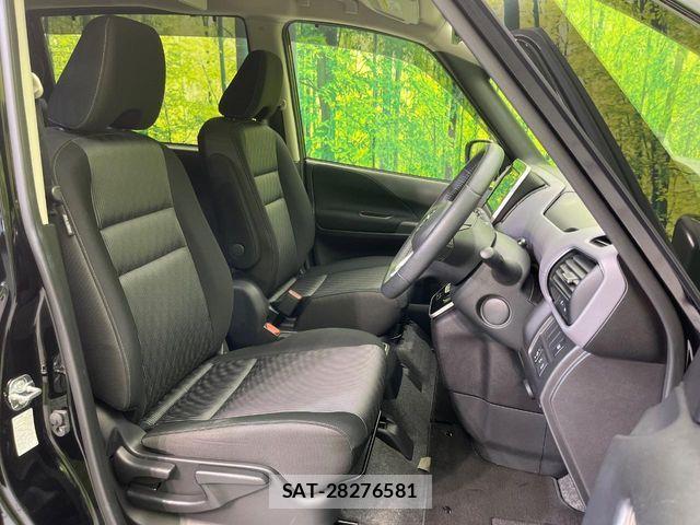 Nissan SERENA 2022-10 6912375-8