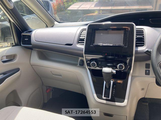 Nissan SERENA 2017-12 6912421-14