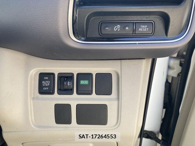Nissan SERENA 2017-12 6912421-15