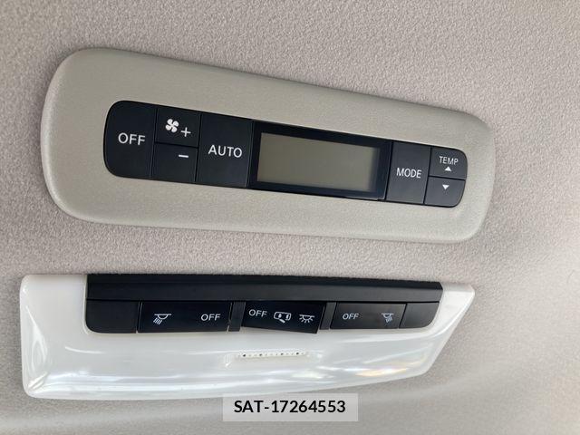 Nissan SERENA 2017-12 6912421-24