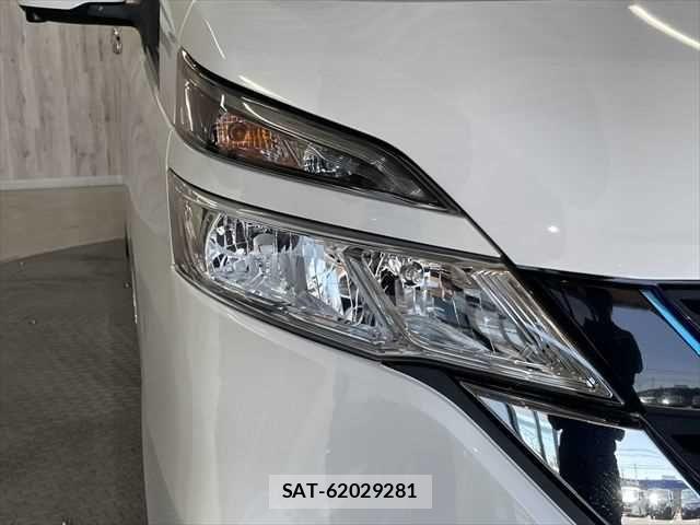 Nissan SERENA 2019-04 6912419-23