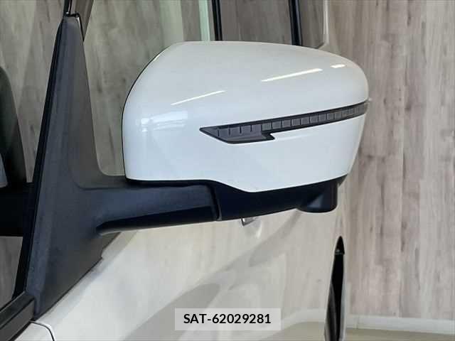 Nissan SERENA 2019-04 6912419-24