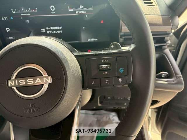 Nissan SERENA 2023-03 6912382-11