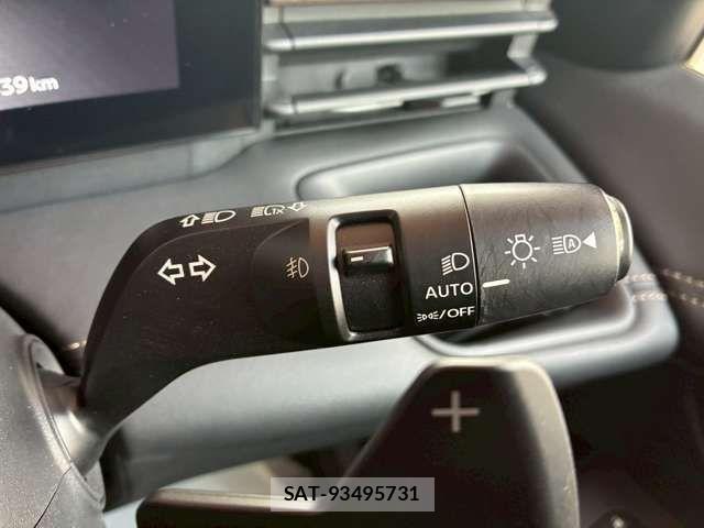 Nissan SERENA 2023-03 6912382-12