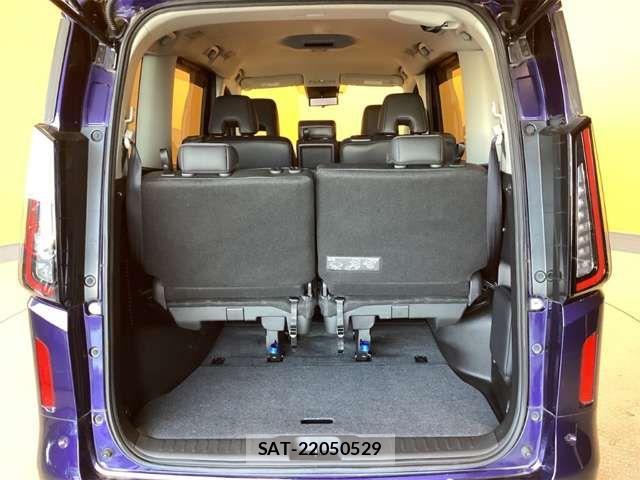 Nissan SERENA 2023-04 6912379-18