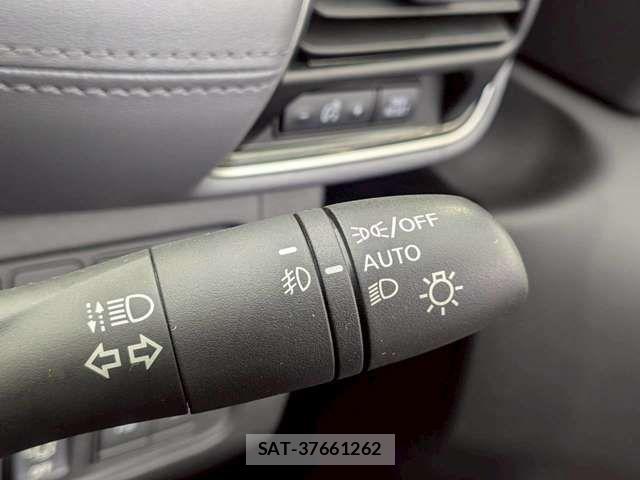 Nissan SERENA 2022-07 6912385-12