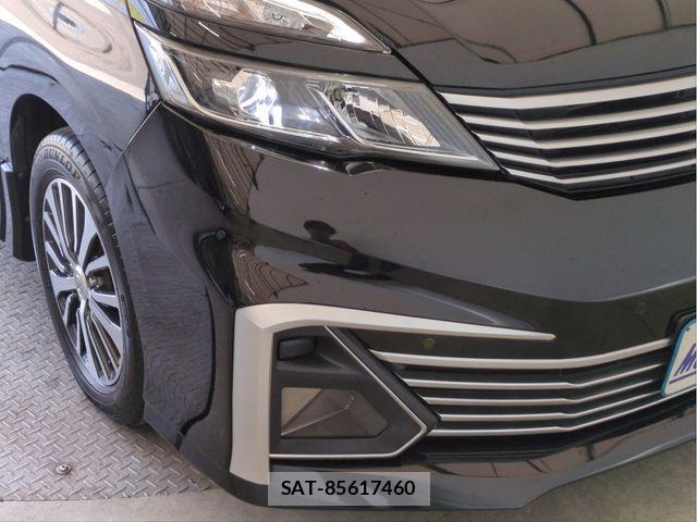 Nissan SERENA 2017-02 6912418-22