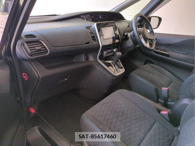 Nissan SERENA 2017-02 6912418-2