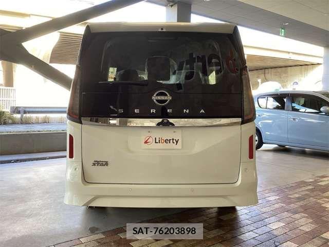 Nissan SERENA 2025-11 6912360-17