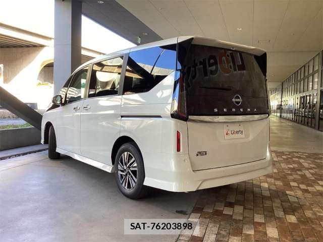 Nissan SERENA 2025-11 6912360-18