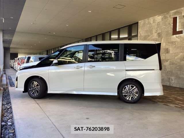 Nissan SERENA 2025-11 6912360-19