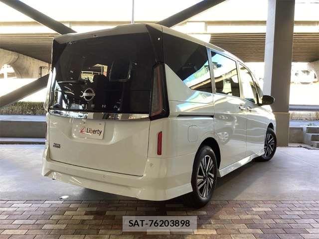 Nissan SERENA 2025-11 6912360-4