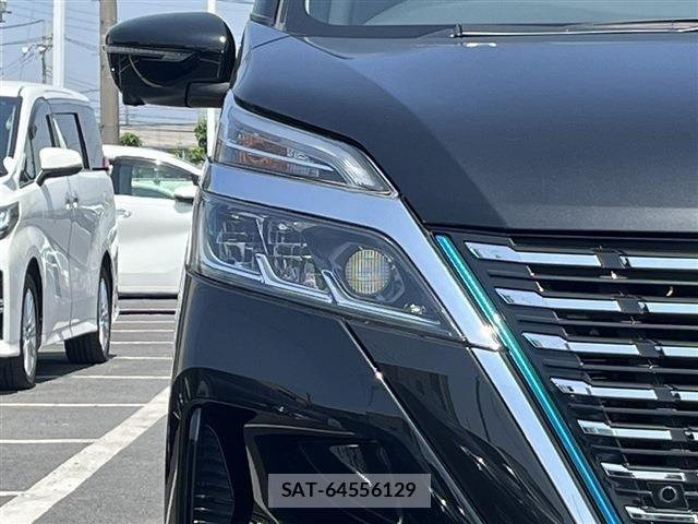 Nissan SERENA 2021-03 6912404-11