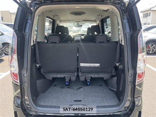 Nissan SERENA 2021-03 6912404-17