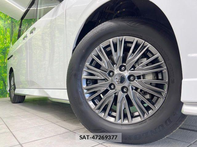 Nissan SERENA 2023-06 6912354-13