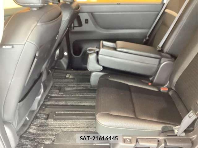 Nissan SERENA 2023-11 6912353-14