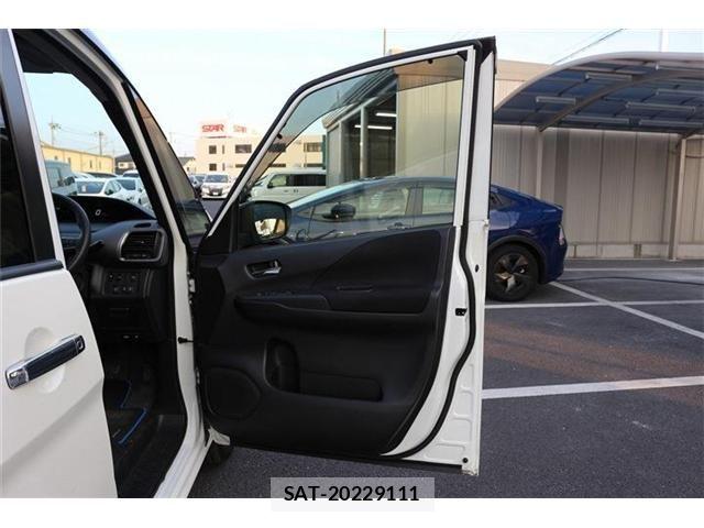 Nissan SERENA 2021-06 6912416-22