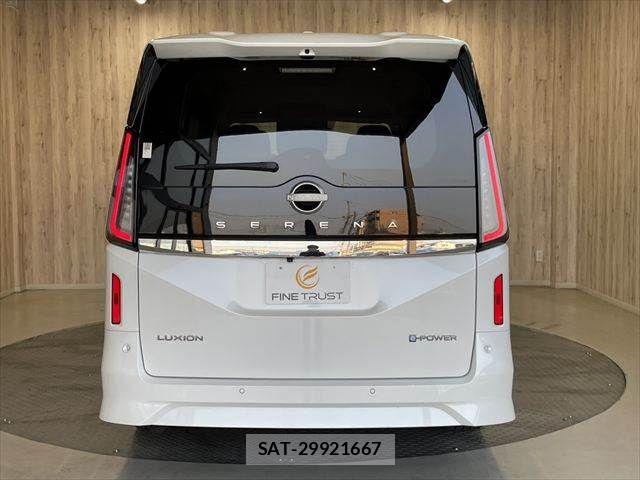 Nissan SERENA 2023-05 6912371-19